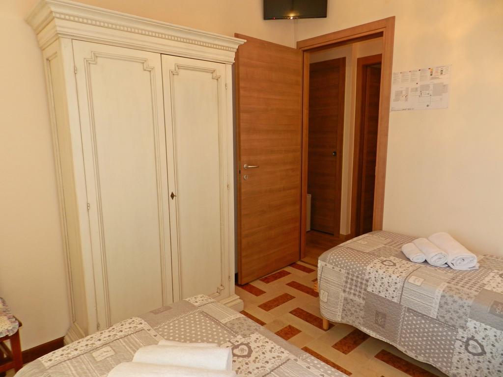 Agriturismo Zio Michele Hotel Isola Della Scala Luaran gambar